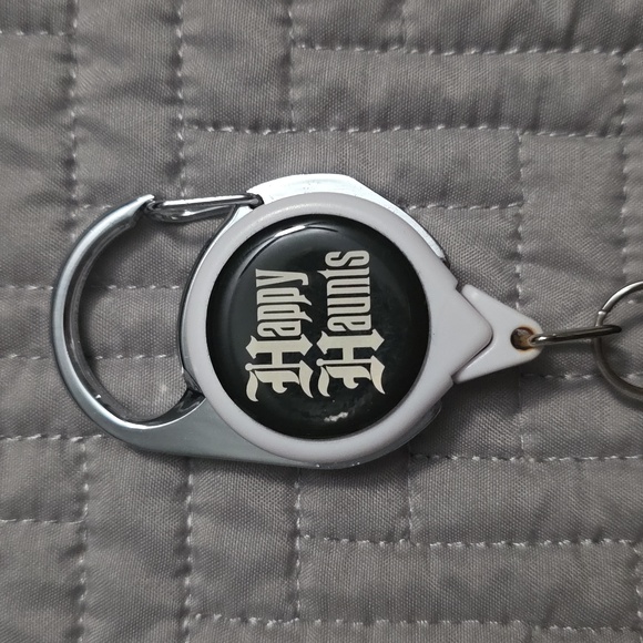 Disney Park Loungefly Haunted Mansion Ghost Host Retractable Card Holder - Picture 3 of 6